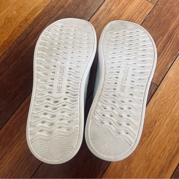 HEY DUDE WENDY RISE SNEAKER in SPARKLE WHITE Sz 5 - Picture 9 of 12